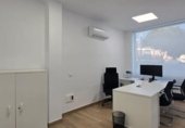 90m² bureaux pour vente à Badajoz, dans le quartier de San Roque, Calle Jaracanda photo