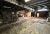 Local comercial Industrial en venta con 395m² en Sabadell, Carrer de Roger de Flor foto