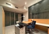 Oficinas en venta con 170m² en Barcelona, en la zona de les Tres Torres, Carrer de Can Ràbia foto