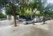 310m² commercial premises for sale in Valencia, in the area of Campanar, Plaza Badajoz photo