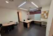 Local comercial en venta con 140m² en Valencia, en la zona de Russafa, Calle Matías Perelló foto