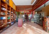 334m² commercial premises for sale in Almeria, Calle Andrés Cassinello photo