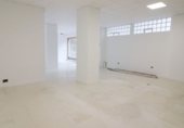 Local comercial en venta con 137m² en Vitoria, en la zona de Santiago foto