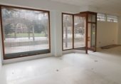 Local comercial en venta con 137m² en Vitoria, en la zona de Santiago foto