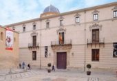 Edificio en venta con 550m² en Orihuela, Calle LÓPEZ POZAS foto