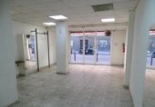 Local comercial en alquiler con 130m² en Barcelona, en la zona de Vilapicina i la Torre Llobeta foto