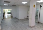 Local comercial en alquiler con 130m² en Barcelona, en la zona de Vilapicina i la Torre Llobeta foto