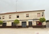 Restaurante en venta con 600m² en Santa María del Campo Rus foto