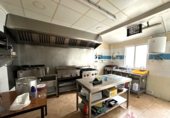 Restaurante en venta con 600m² en Santa María del Campo Rus foto