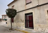 Restaurante en venta con 600m² en Santa María del Campo Rus foto