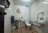 160m² workshop for sale in Gijón, in the area of Laviada, Calle Magnus Blikstad photo