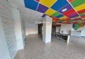 Local comercial en venta con 144m² en el Vendrell, Avinguda del Baix Penedès foto