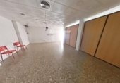 Local comercial en venta con 144m² en el Vendrell, Avinguda del Baix Penedès foto