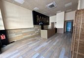 Local comercial en venta con 60m² en Benidorm foto