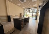 Local comercial en venta con 60m² en Benidorm foto