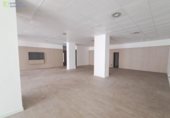 Local comercial en venta con 178m² en Burgos, en la zona de Gamonal, Pasaje del Mercado foto