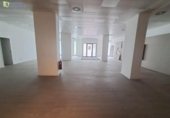 Local comercial en venta con 178m² en Burgos, en la zona de Gamonal, Pasaje del Mercado foto