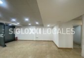 65m² bureaux pour location à Barcelone, dans le quartier de Porta, Carrer de Santa Pau photo