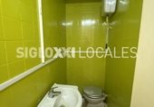 65m² bureaux pour location à Barcelone, dans le quartier de Porta, Carrer de Santa Pau photo