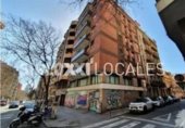 509m² locaux commerciaux pour location à Barcelone, dans le quartier de el Camp de l'Arpa del Clot, Carrer de la Independència photo