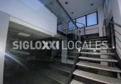 509m² locaux commerciaux pour location à Barcelone, dans le quartier de el Camp de l'Arpa del Clot, Carrer de la Independència photo
