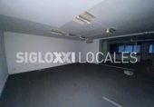 509m² locaux commerciaux pour location à Barcelone, dans le quartier de el Camp de l'Arpa del Clot, Carrer de la Independència photo