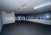 509m² locaux commerciaux pour location à Barcelone, dans le quartier de el Camp de l'Arpa del Clot, Carrer de la Independència photo