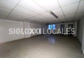 509m² locaux commerciaux pour location à Barcelone, dans le quartier de el Camp de l'Arpa del Clot, Carrer de la Independència photo