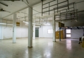 232m² commercial premises for sale in Elda, photo