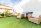 246m² building for sale in Seville, photo