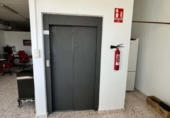 300m² warehouse industrial for sale in Elche, photo