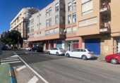 Local comercial en venta con 105m² en Orihuela foto