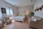 Hotel en venta con 1376m² en Oliva foto