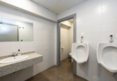 924m² building for sale in Peligros, photo