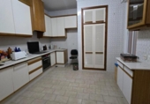 400m² building for sale in Elche, photo