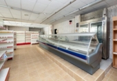 305m² commercial premises for sale in Gójar, photo