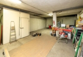 305m² commercial premises for sale in Gójar, photo