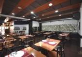 192m² restaurant for sale in Cornellà de Llobregat, photo