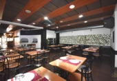 192m² restaurant for sale in Cornellà de Llobregat, photo