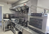 172m² restaurant for sale in Campello, photo