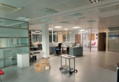 300m² office for sale in Derio, photo