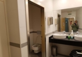 300m² office for sale in Derio, photo
