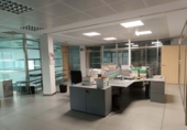 300m² office for sale in Derio, photo