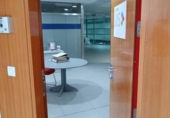 300m² office for sale in Derio, photo