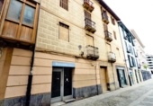 Edificio en venta con 240m² en Mondragón foto