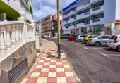 Local comercial en venta con 58m² en Adeje foto