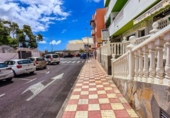 Local comercial en venta con 58m² en Adeje foto