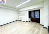 91m² bureau pour vente à Ávila, photo