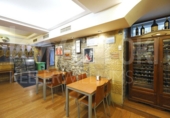 Restaurante en venta en San Sebastián, en la zona de Parte Vieja, Plaza de la Trinidad foto