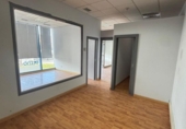 Oficina
en venda
amb 493m² a Oviedo foto